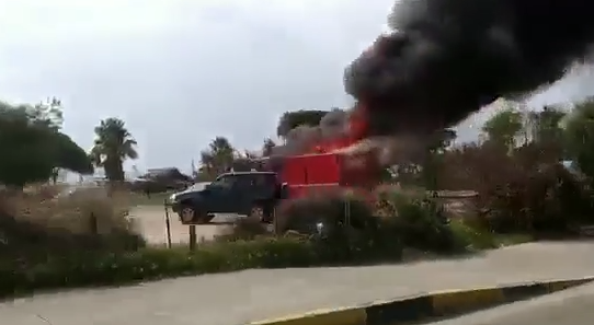 Quartu, camion in fiamme al Poetto: paura per una bombola di gas