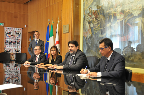 Sardegna, auto elettriche al posto di quelle tradizionali: ecco i bandi per Comuni e imprese