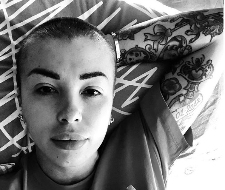 La battaglia di Claudia Nainggolan contro il tumore: “Il periodo più brutto della mia vita”