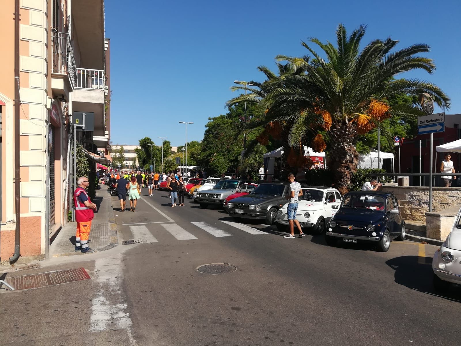 Monserrato pazza per le auto d’epoca: centinaia al raduno delle macchine dei nostri nonni