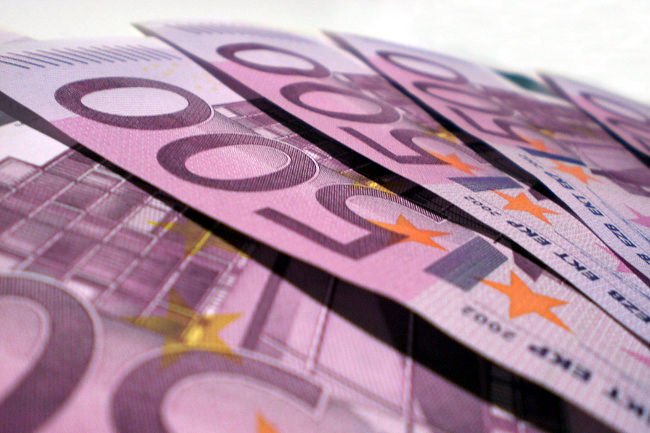 Contributo per l’affitto in ritardo da 4 mesi, protesta a Quartu: “Ma quando ci paga il Comune?”