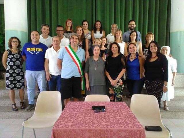 Riapre la Scuola Monumento ai caduti di via del Redentore a Monserrato: “Una bella giornata”