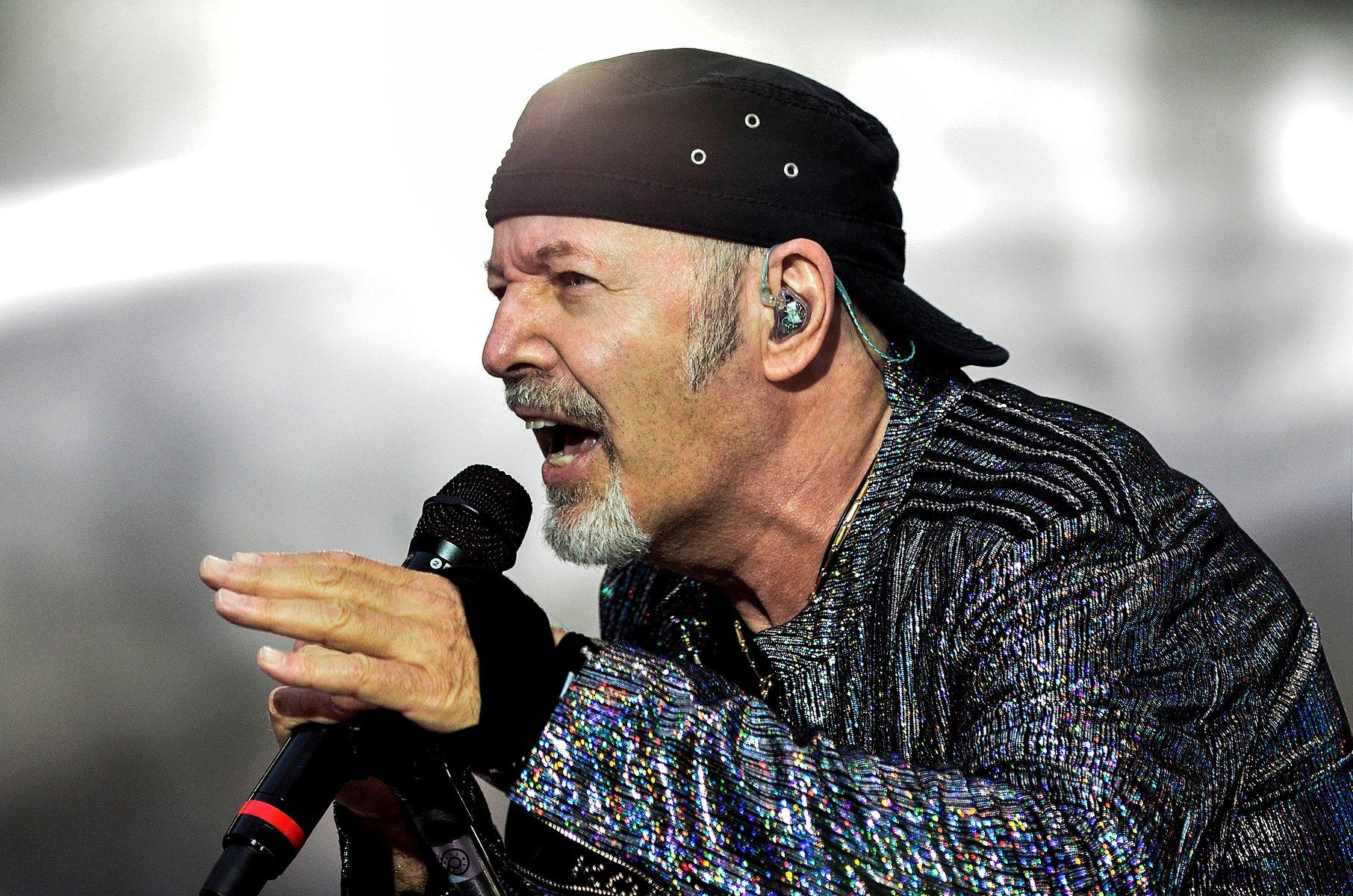 Clamoroso Vasco Rossi: “Ora basta, i politici mettano giù le mani dalle mie canzoni”