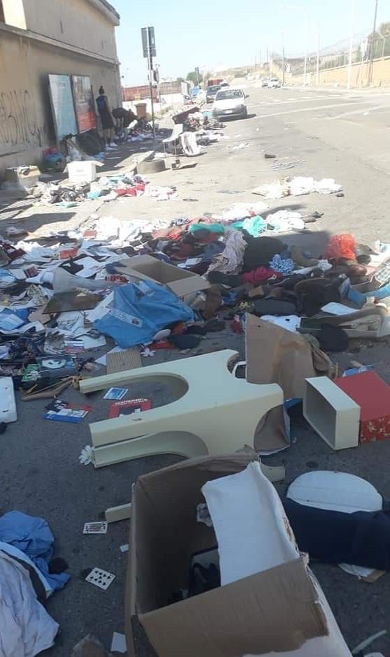 “Cagliari, guardate il disastro del mercatino di via Po: discarica ormai sotto controllo”