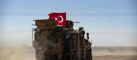 La Turchia si prepara a invadere la Siria, ok di Trump all’operazione