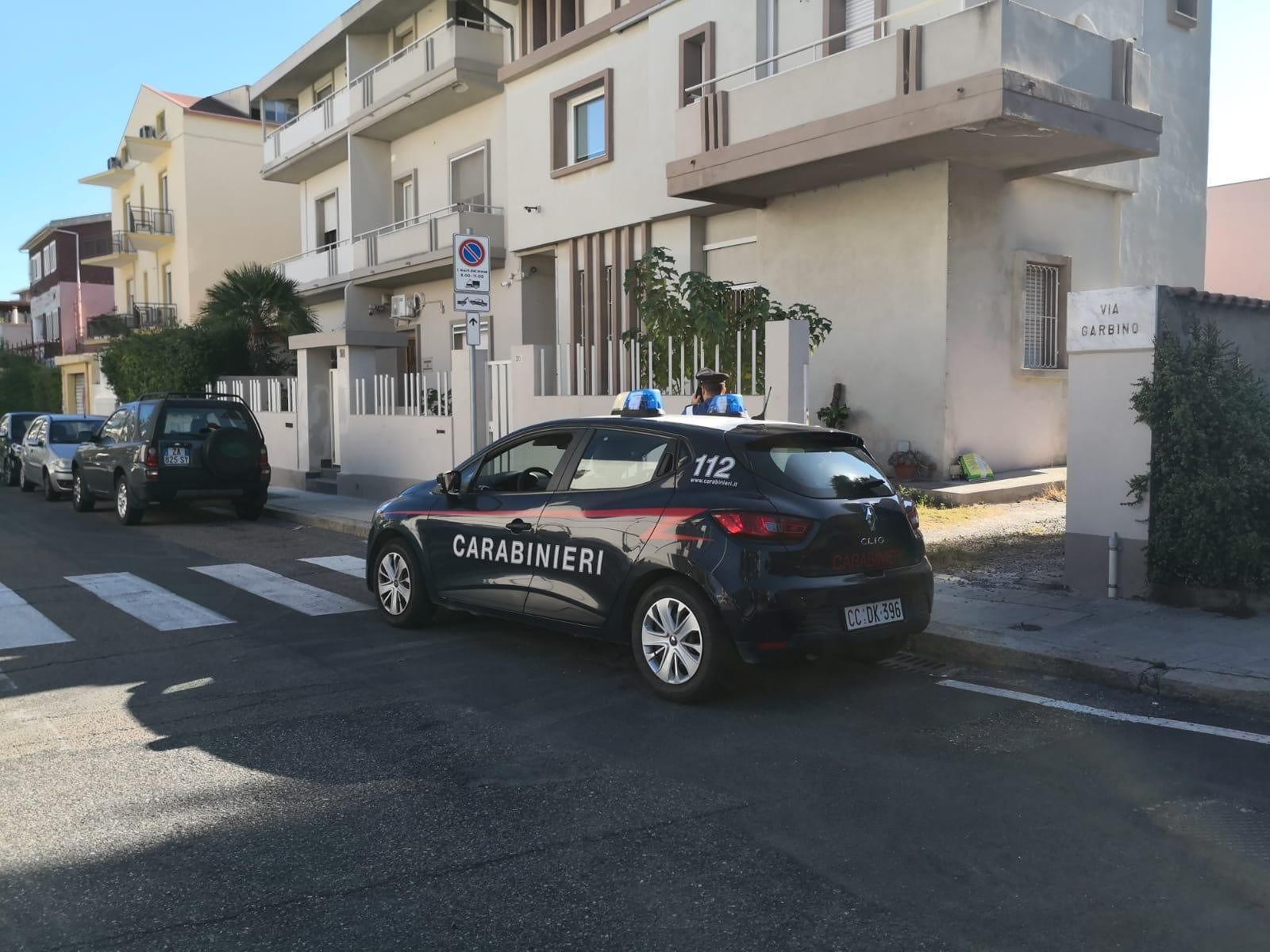 Approfitta dei lavori di ristrutturazione per rubare: 41enne fermata dai carabinieri