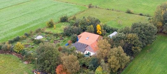 Una famiglia chiusa da nove anni in cantina in attesa della fine del mondo