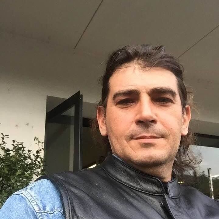 Moto contro trattore, schianto terribile a Pavia: muore sardo di 44 anni