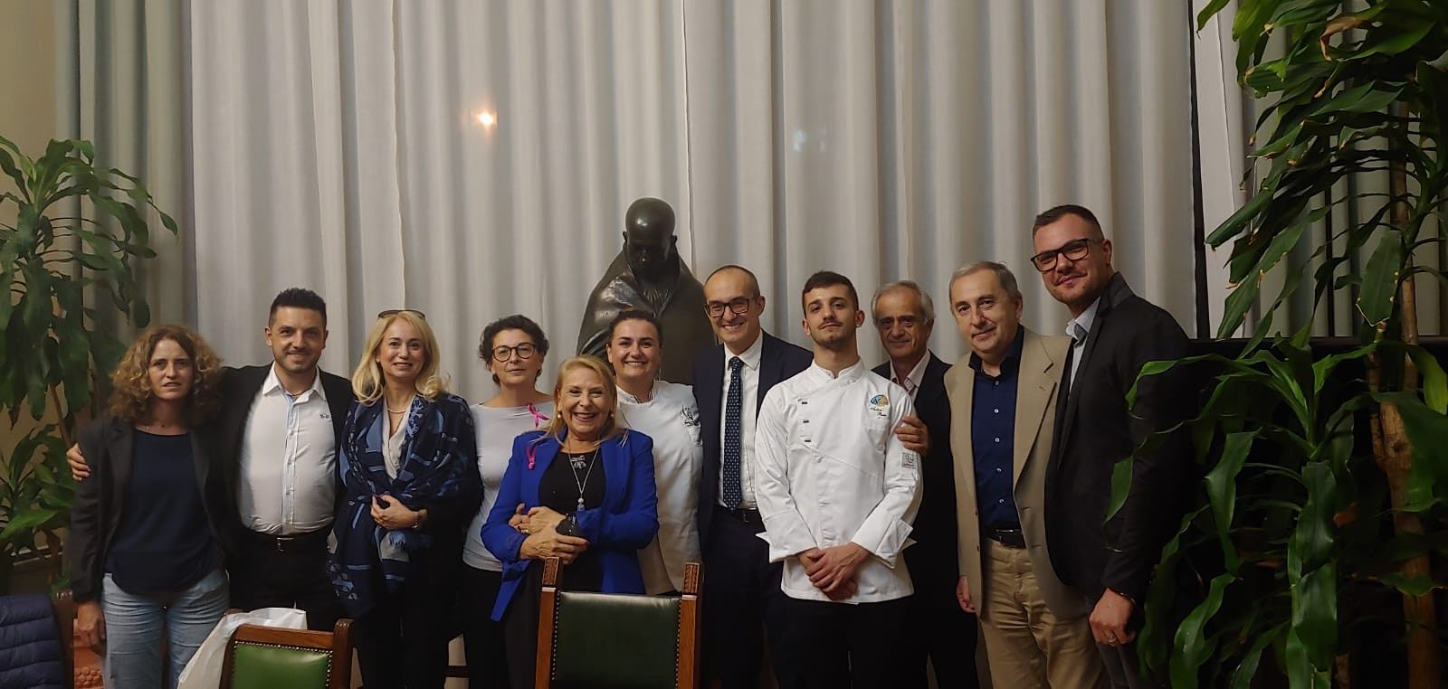 Cagliari, l’alberghiero Azuni accolto in Comune: partirà a Ercolano per il Campionato di Pasticceria
