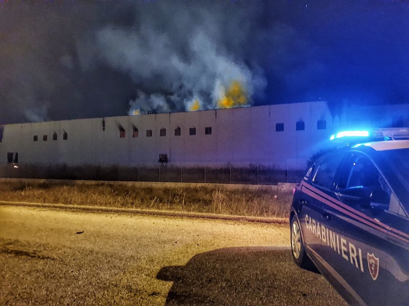 Ex pastificio in fiamme nella notte a Bolotana: probabile matrice dolosa