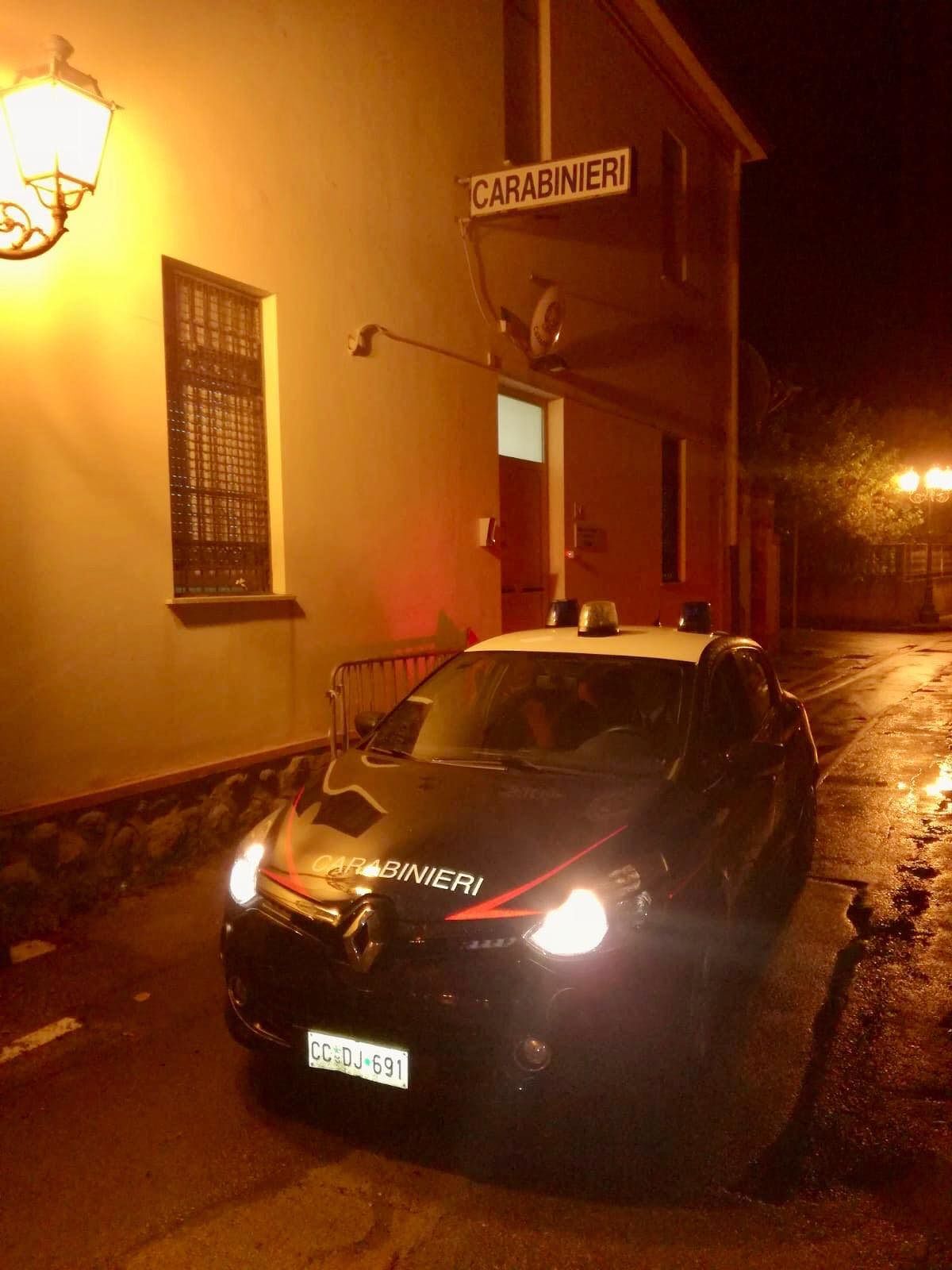 Piscinas, sorprende i ladri in casa: pensionato massacrato di botte con un piede di porco