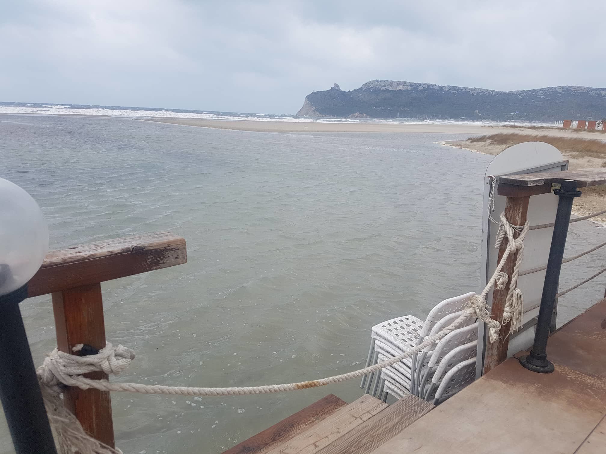 Maltempo in arrivo su Cagliari, temporali e forte vento: mareggiata al Poetto