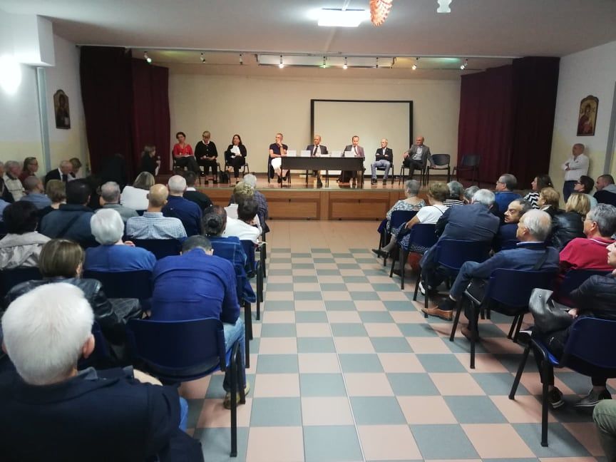 Cagliari, la rabbia dei cittadini contro il porta a porta: “Assurdo dover lasciare i sacchi dei pannolini in strada”