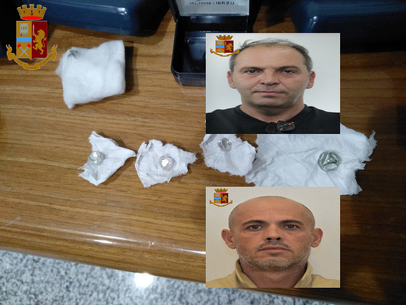 La “trappola” in piazza del Carmine, poi la fuga con 800mila euro in diamanti: rapinatori fermati a Elmas