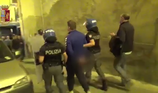 Cagliari, scontri tra tifosi e raid vandalici dopo la partita: il bilancio di una notte di follia