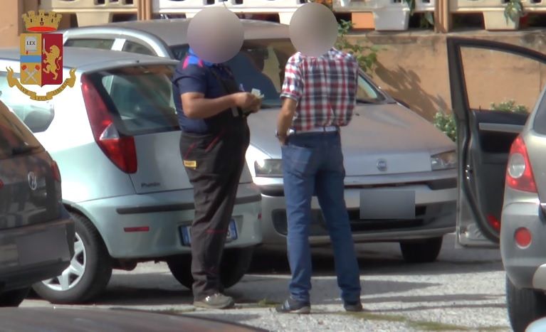 Iglesias, chiede certificati inutili per intascare soldi dal ministero dei Trasporti: dipendente della Provincia in manette