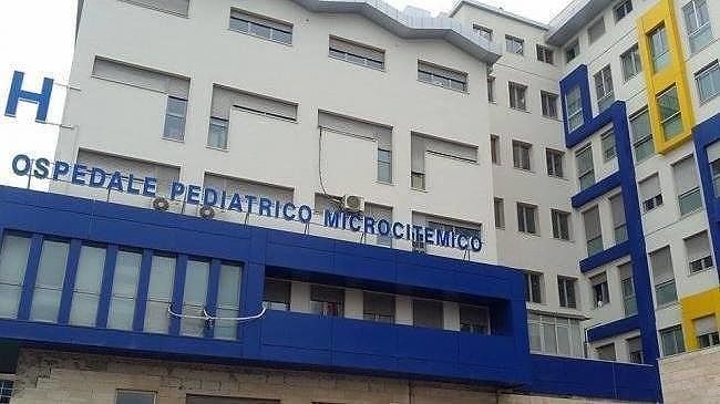 Giallo delle offerte sparite, parla l’ex primario: “Ho fondato l’Astafos a Cagliari, i soldi presi? Li ho dati a dei pazienti malati”