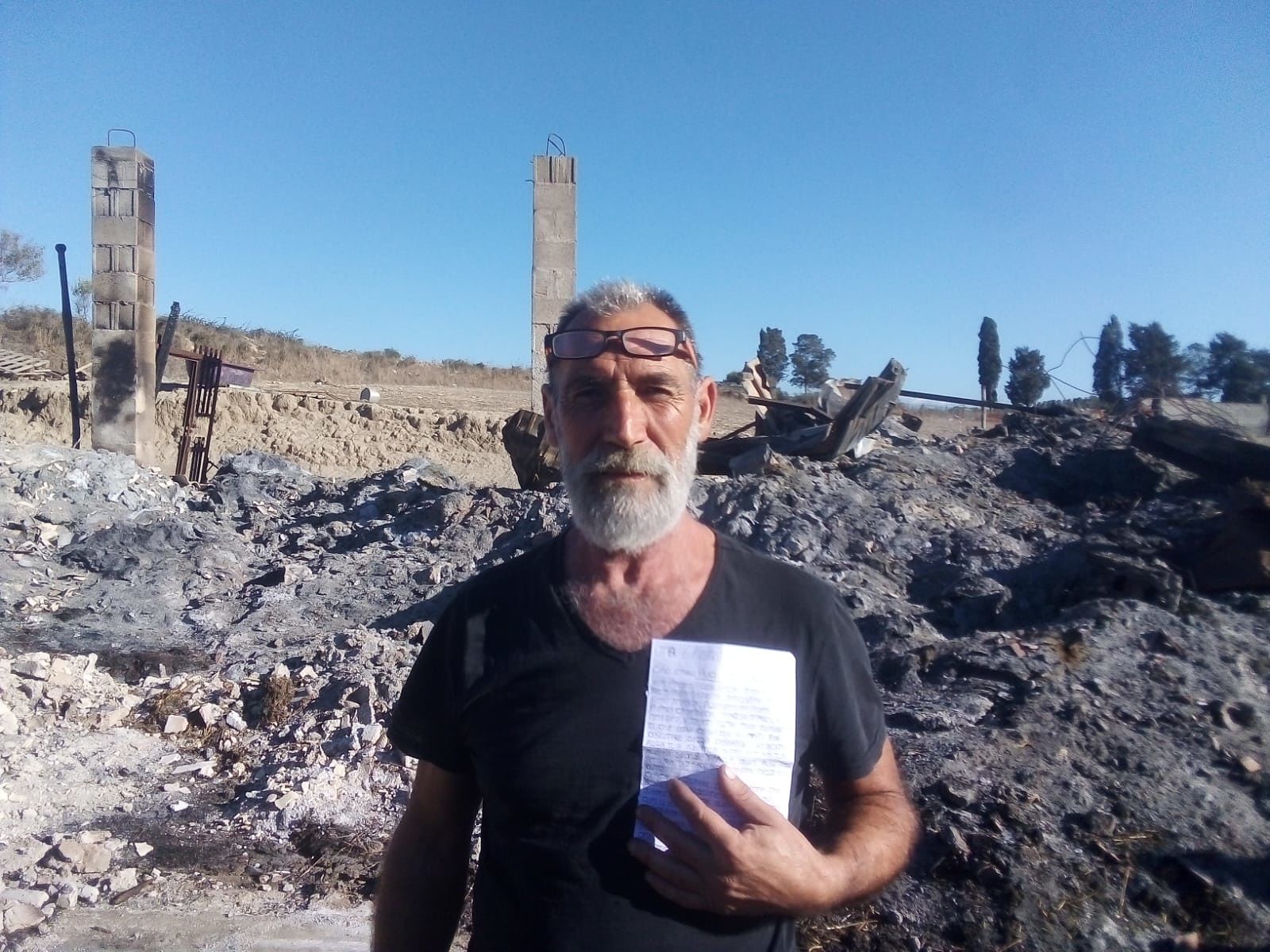 L’immenso cuore dei sardi, 4mila euro donati a Giuseppe Serra: “Ho comprato un nuovo capannone per le pecore”