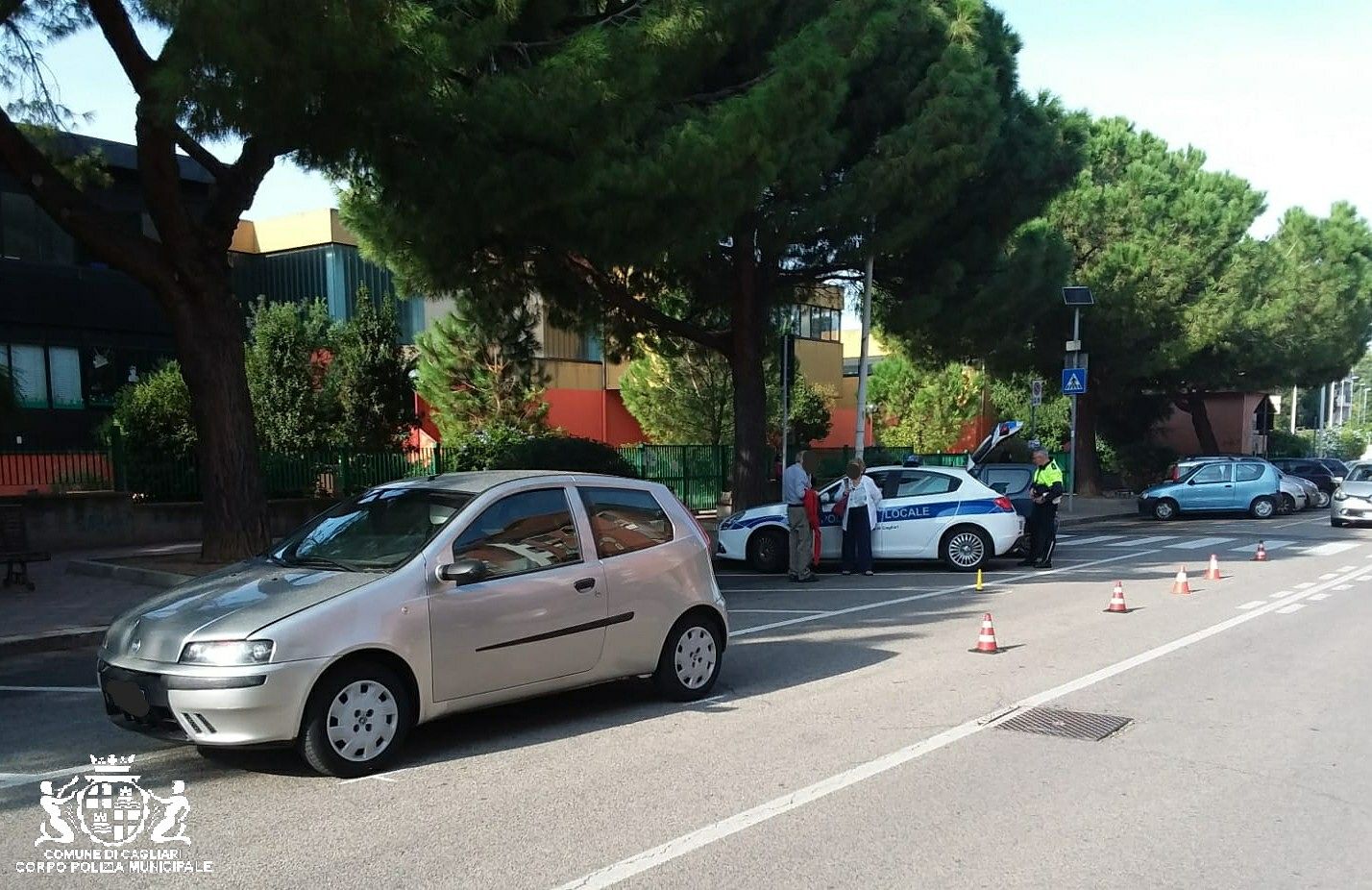 Brutto incidente a Pirri, 86enne al volante investe un pedone: ricoverato in gravi condizioni