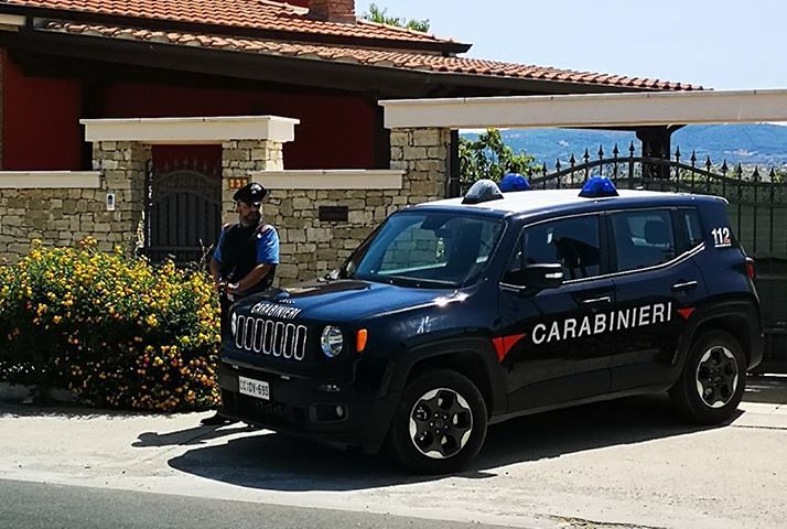 Ruba acciaio e pezzi di auto, arrestato a Senorbì un giovane marocchino