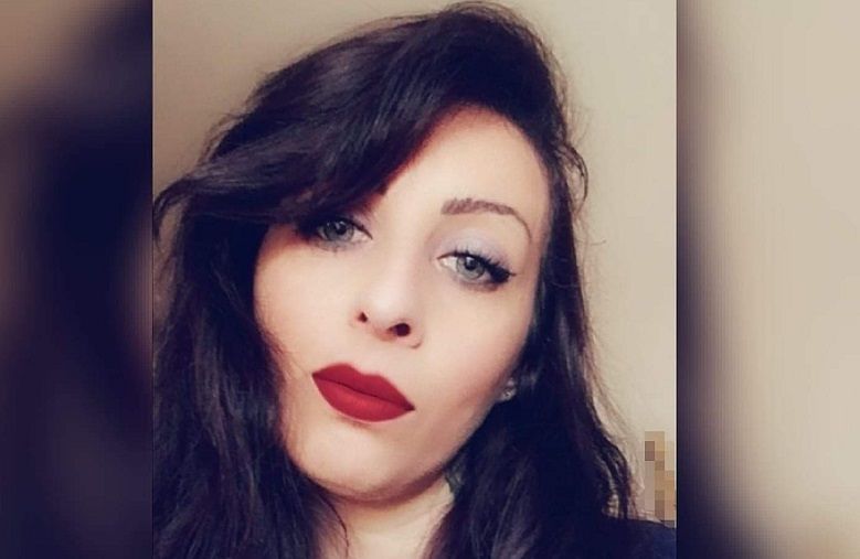 Addio alla mamma ferita nell’incidente sulla 131 dir: Abbasanta piange Claudia Mura