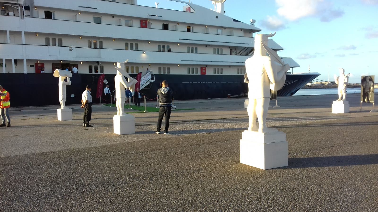 Accoglienza tra storia e tradizione per i crocieristi al porto di Oristano