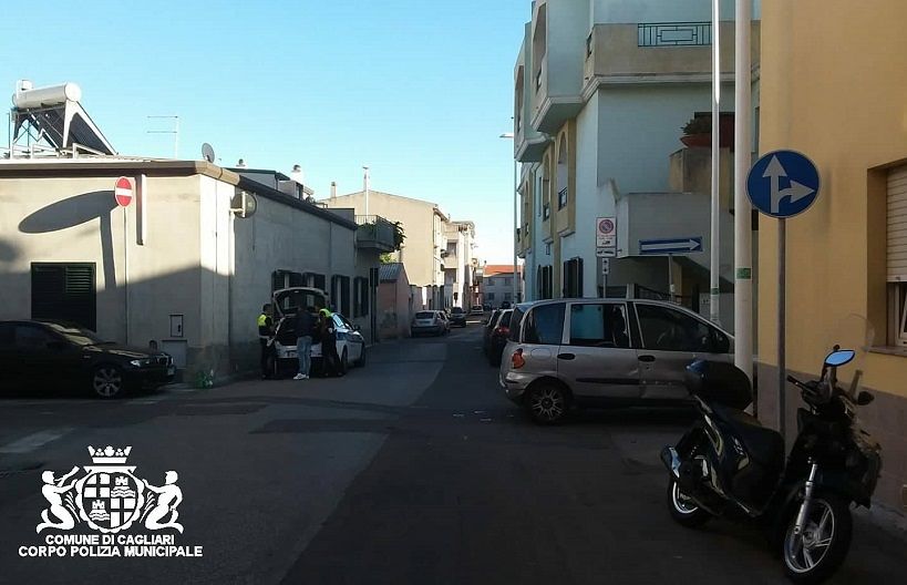 Cagliari, auto contro moto a Pirri: quattro feriti