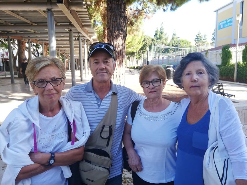 Cagliari, l’sos dei parrocchiani di piazza Giovanni: “Ostaggi degli skater tra insulti e devastazione”