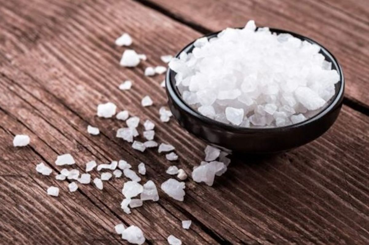 Prometteva di curare il malocchio con sale e oro, così la santona beffava anziani in Ogliastra: arrestata