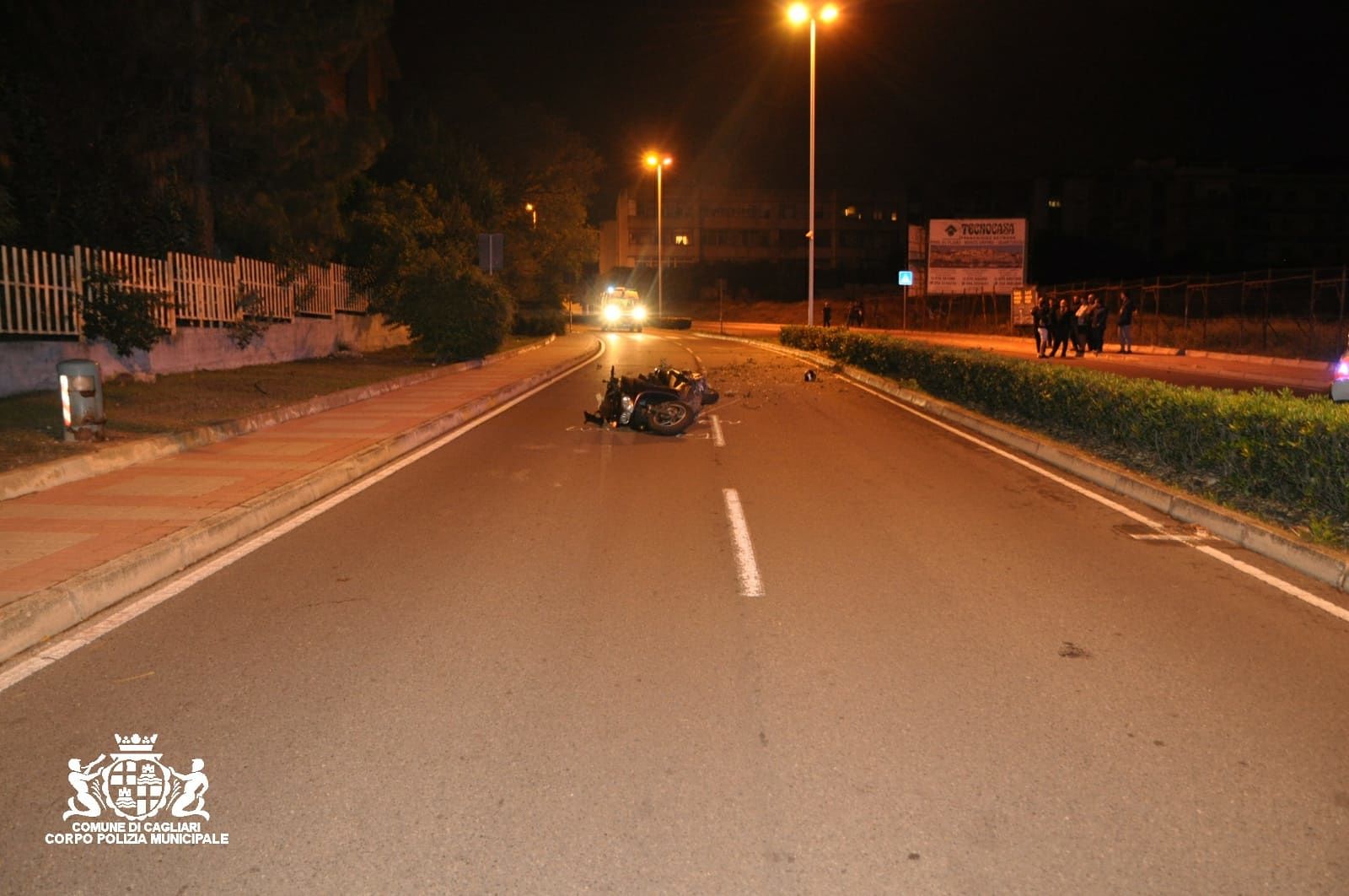 Tragedia a Cagliari, moto fuori strada in via Torricelli: muore un giovane