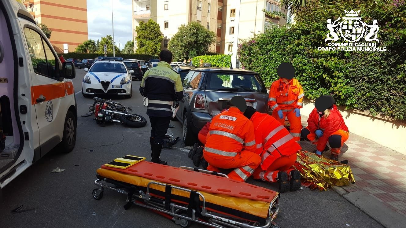 Cagliari, incidente in via Lunigiana: ferito un motociclista