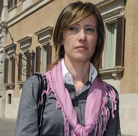 “La droga fa male”, Ilaria Cucchi querela Matteo Salvini