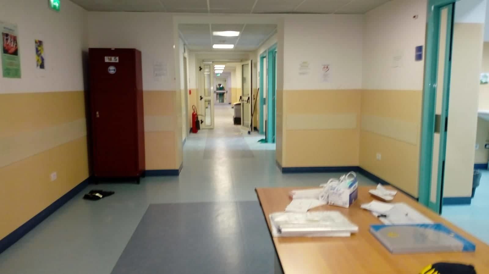 Cagliari, al Ss. Trinità “porte d’emergenza bloccate e allarme antincendio scollegato: assurdo”