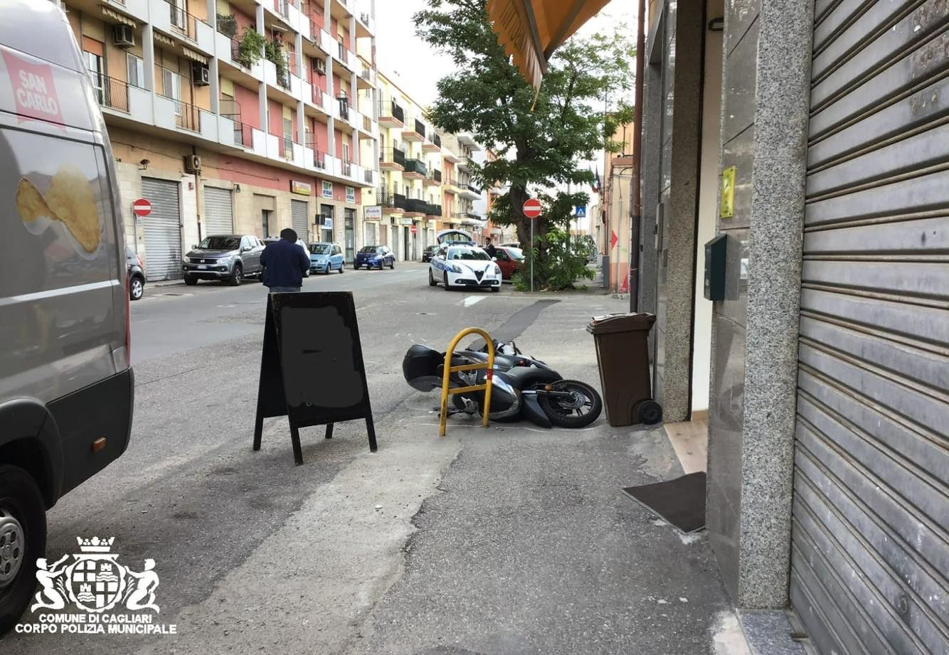 Cagliari, scontro auto moto in viale Monastir: due feriti