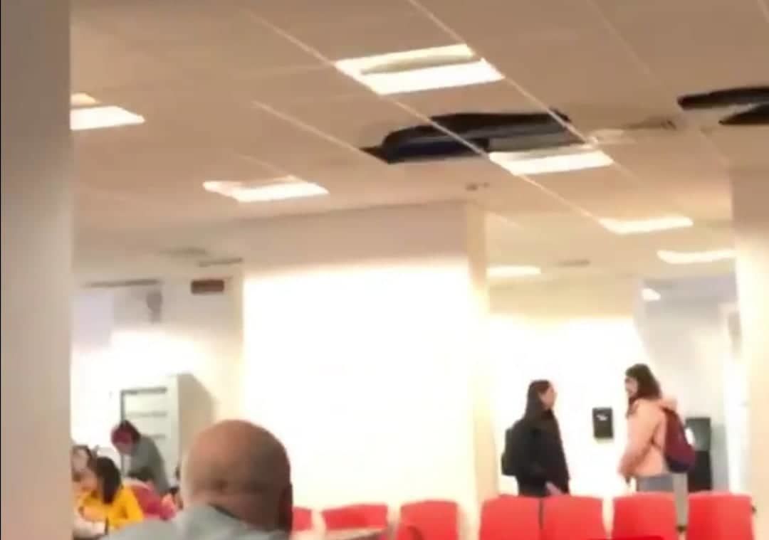 Cagliari, crolla il soffitto della mensa universitaria: “Poteva essere una strage”