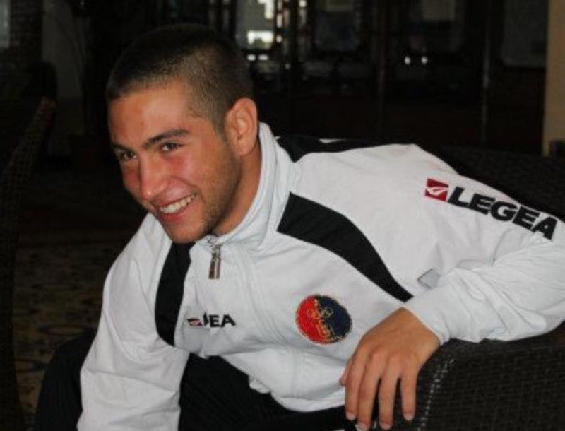 Cagliari, chiesa strapiena per l’ultimo saluto a Massimo Melis: “Addio, piccolo grande lottatore”