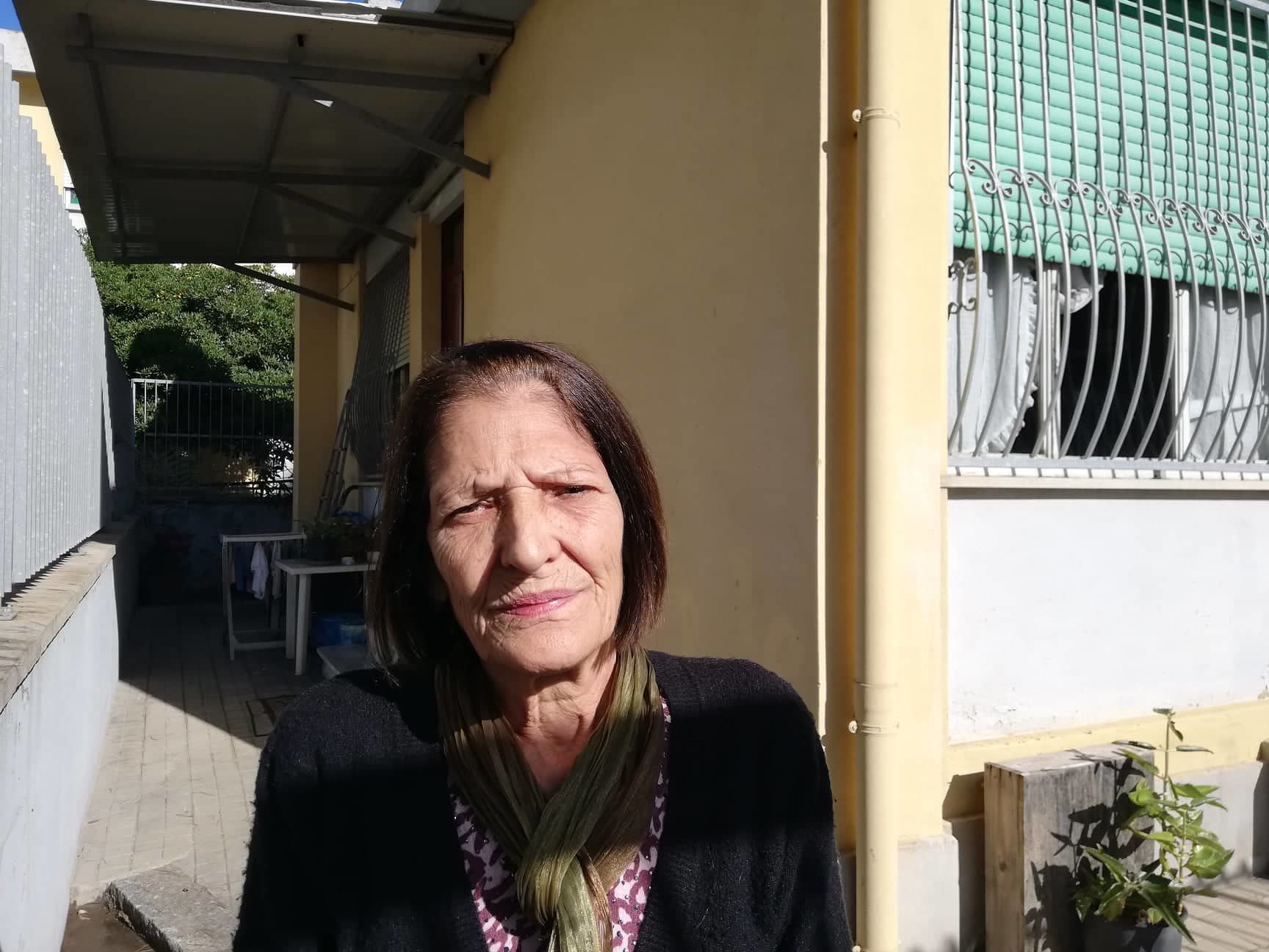Cagliari, l’sos di un’ex bidella: “Vivo nella casa del custode della scuola, il tetto sta per crollare”