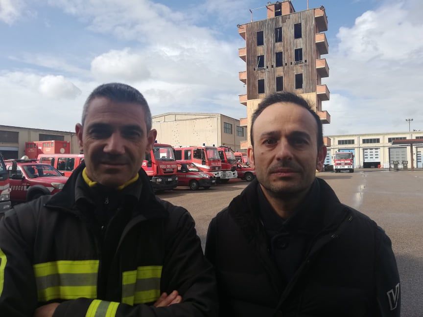 Cagliari, la rabbia dei Vigili del fuoco: “Salviamo vite ogni giorno ma ci pagano meno dei poliziotti”