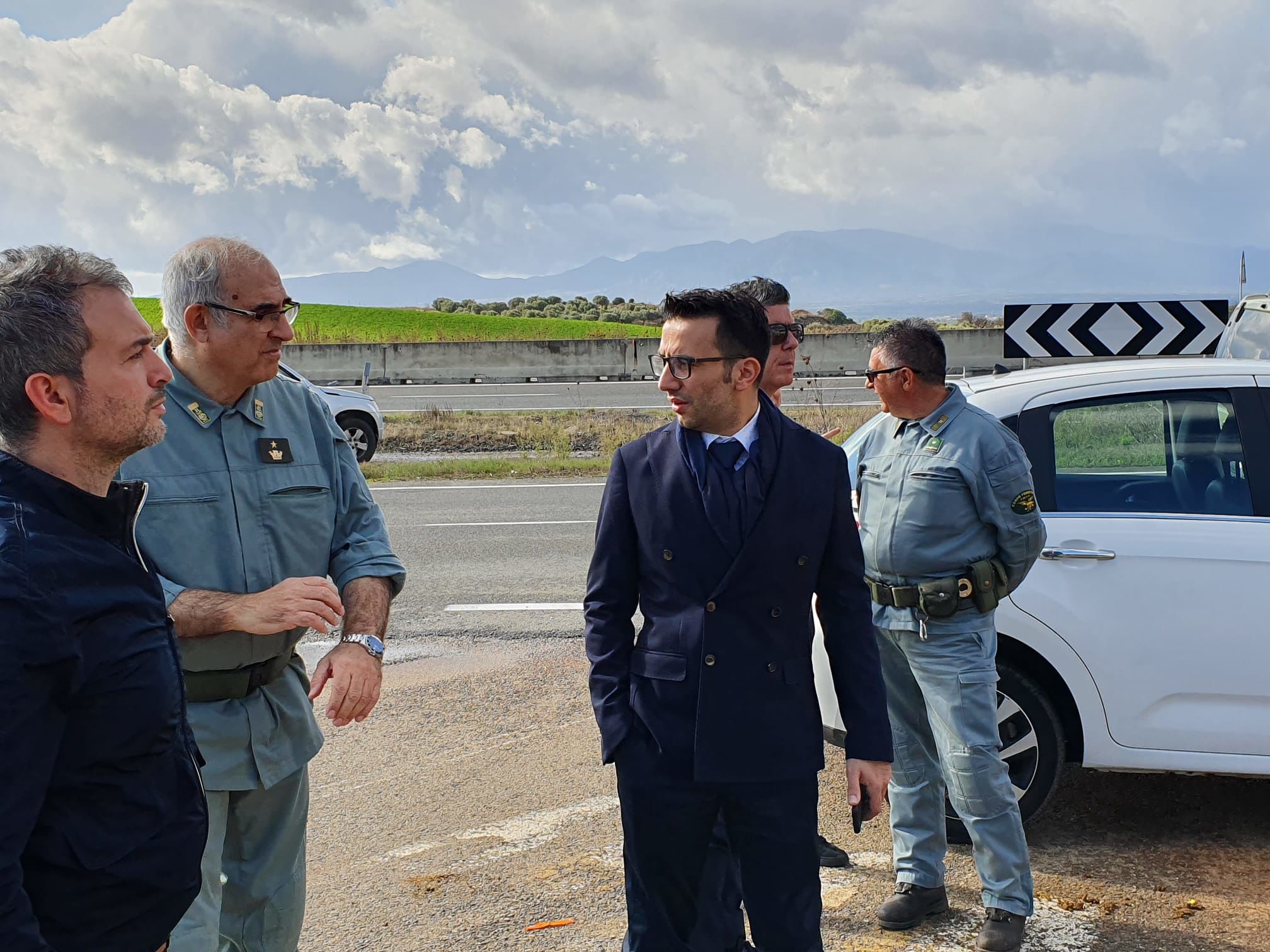 Statale 131 “avvelenata” tra Sanluri e Sardara, blitz della Regione: “Mettiamo fine all’inquinamento”