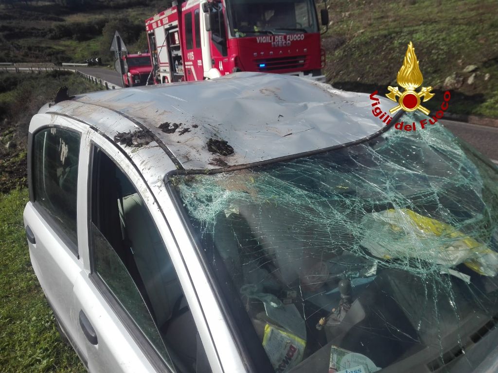 Brutto incidente a Santu Lussurgiu, l’auto si ribalta: c’è un ferito