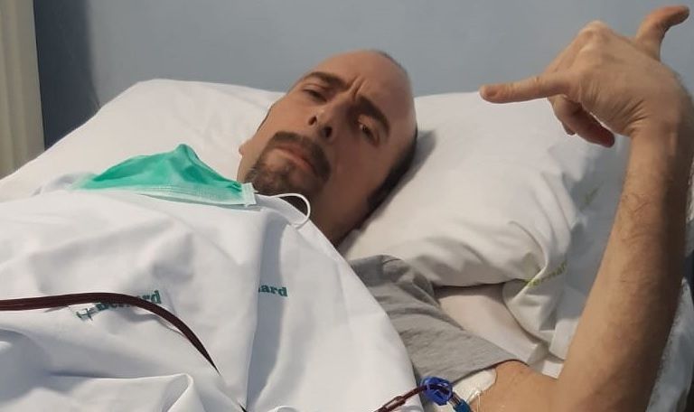 Cagliaritano colpito da un raro linfoma, l’sos dei parenti: “Servono molti soldi per salvarlo, aiutateci”