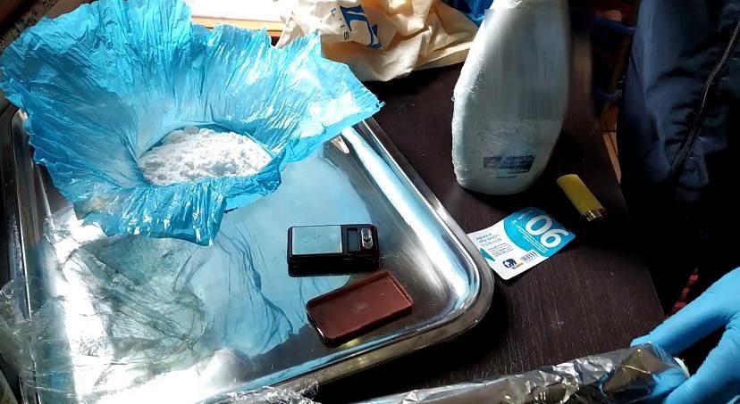 La ketamina preparata nella casa-laboratorio a Is Mirrionis, “il Chimico” di Cagliari in manette