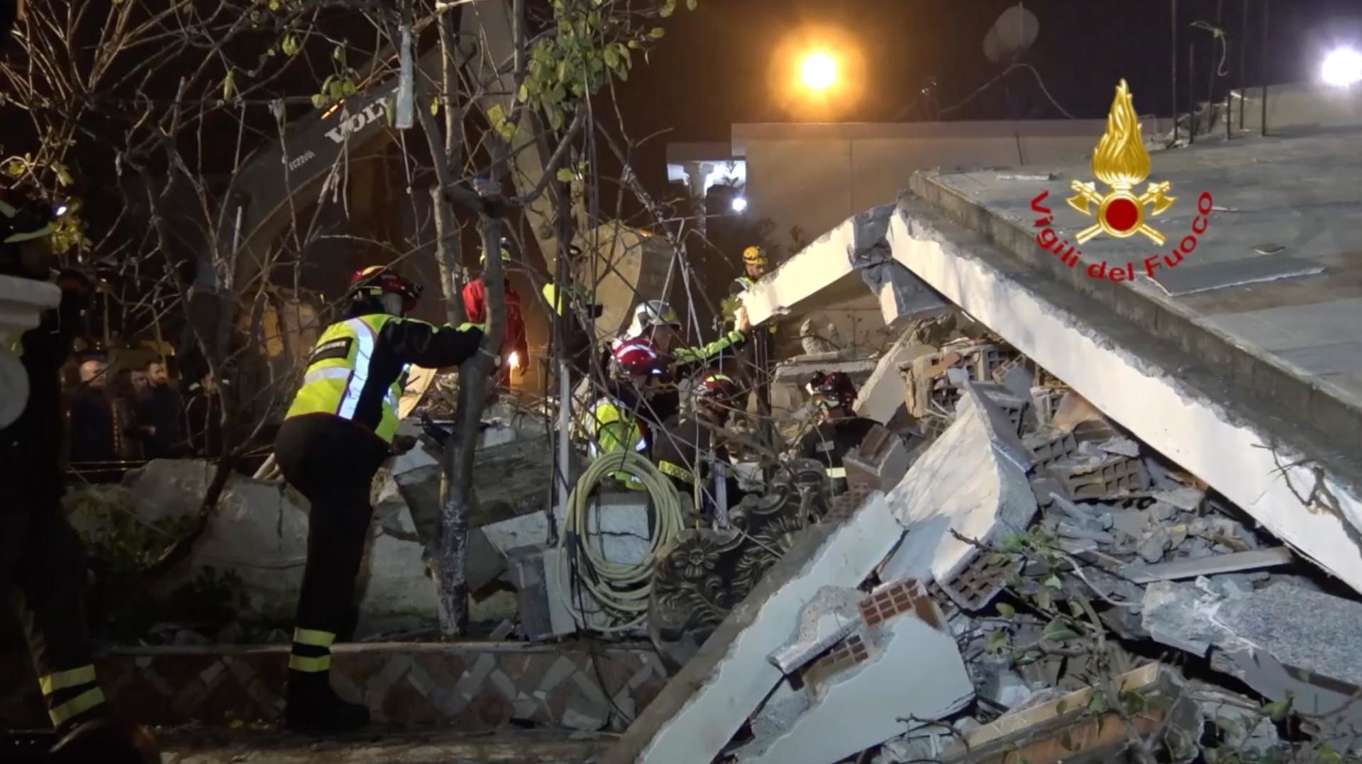 Nuova scossa di terremoto in Albania costringe a sospendere i soccorsi