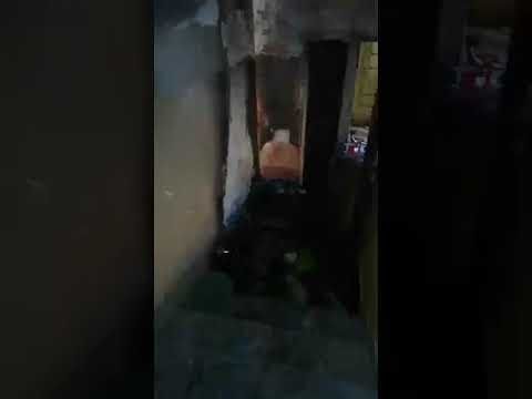 Cagliari, terrore in via Col Del Rosso: incendiato il portone di un palazzo