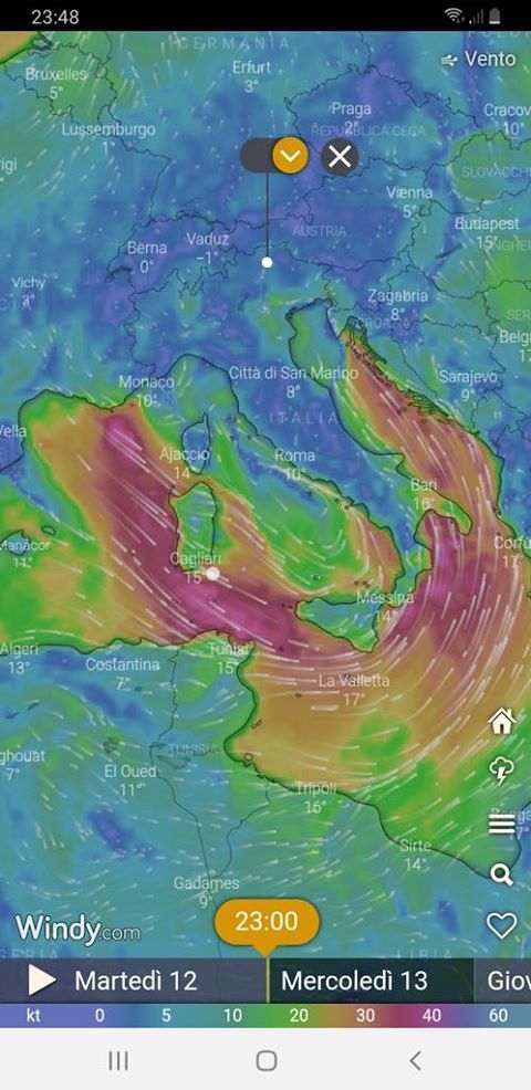 Nell’occhio del ciclone: Venezia sott’acqua, due morti al Sud, forte vento in Sardegna