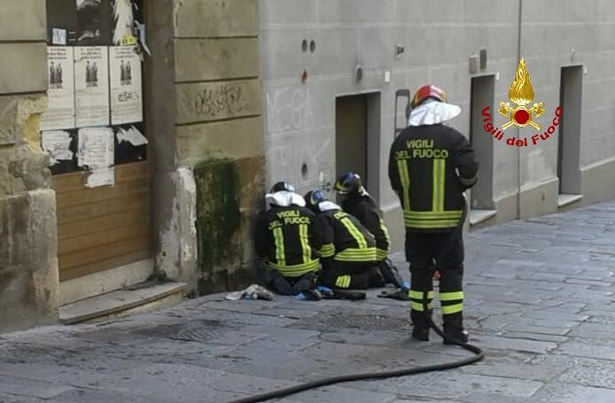 Cagliari, brutta fuga di gas in via Baylle: si rompe un tubo della rete cittadina