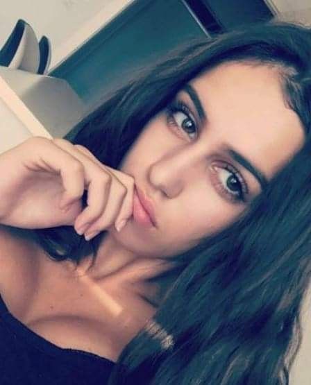 “Giulia eri bellissima e piena di vita, noi non ti dimenticheremo: festeggiavi Halloween in discoteca col tuo ragazzo…”