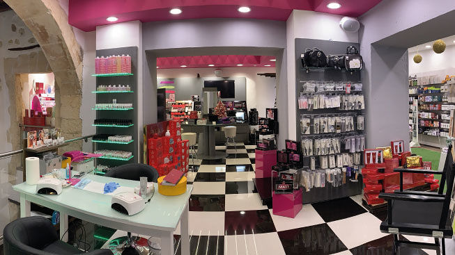 JeSuis Profumerie lancia il suo ULTRA BLACK FRIDAY! Sconti fino al 60% a Cagliari e Olbia