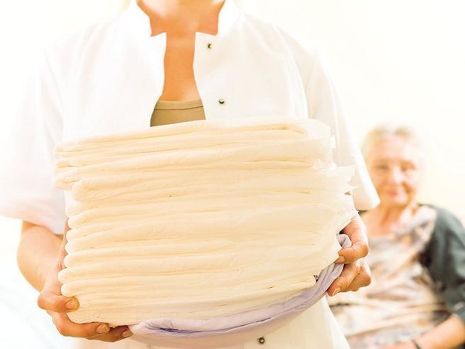 Malati in rivolta Sardegna: “I nuovi pannoloni dell’Ats sono scadenti. E’ un’emergenza”