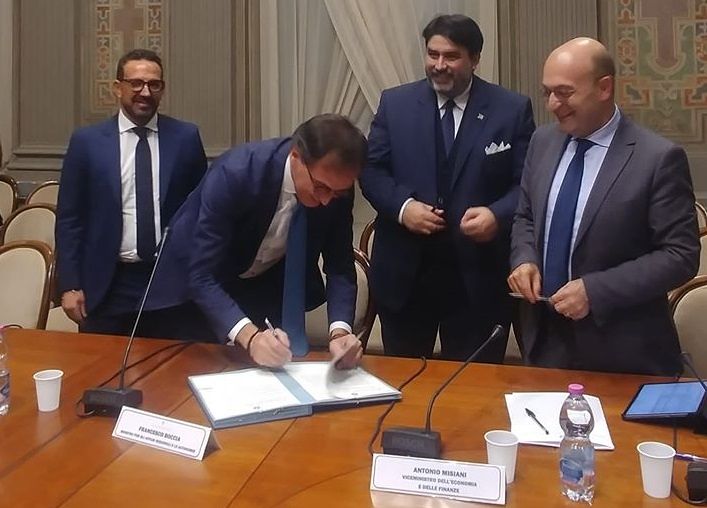 Vertenza entrate, accordo tra Regione e Governo: 2,1 miliardi di euro alla Sardegna